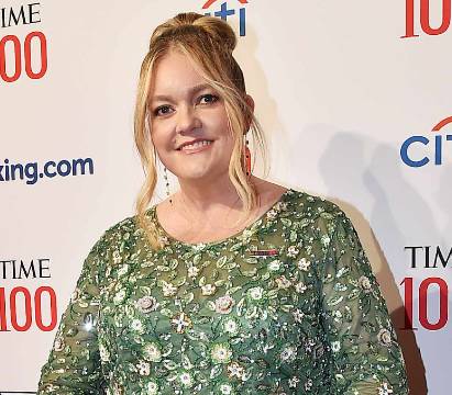 Colleen Hoover Age, Height, Net Worth, Family & Bio